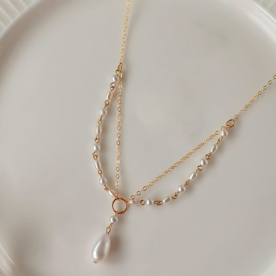 French-style Vintage Teardrop Pendant Choker - Understated Luxury