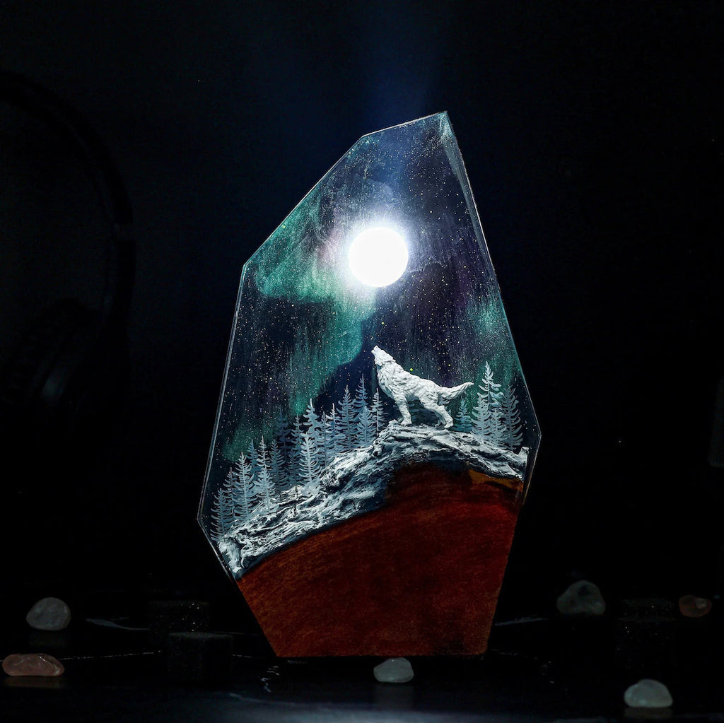 Northern Lights Snow Wolf Lamp - Creative Mood Lamp Design
