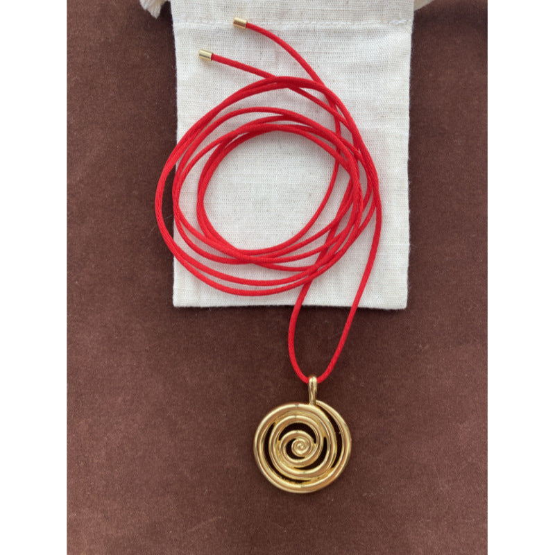 Womens Gold Conch Pendant Necklace - Elegant & Stylish