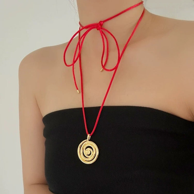 Womens Gold Conch Pendant Necklace - Elegant & Stylish
