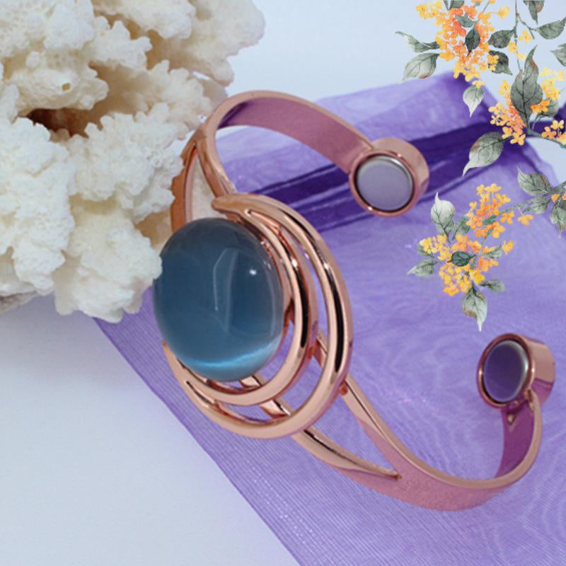 Retro-style Fashion Cat-eye Copper Bracelet for Chic Looks