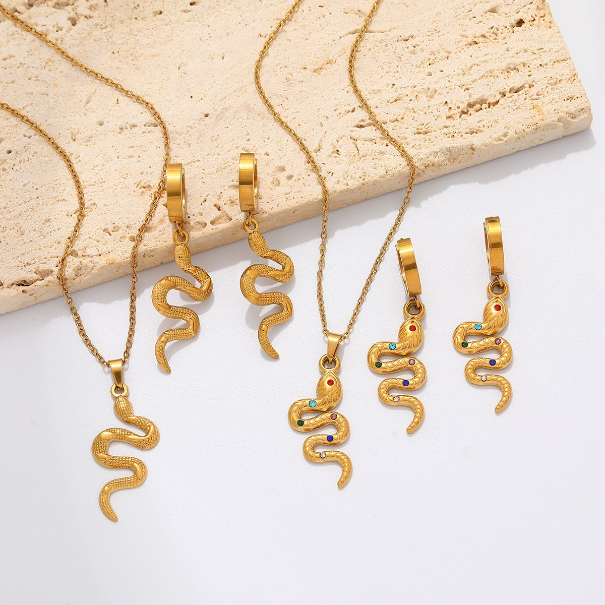 Elegant Gold Necklace: Spirit Snake Stainless Steel Design