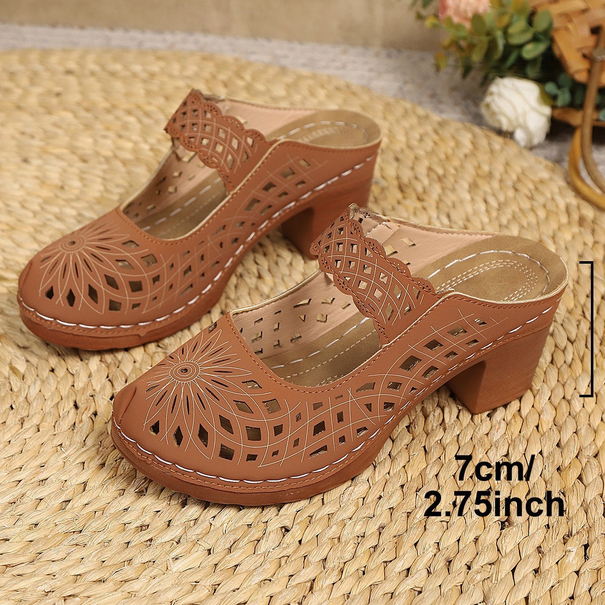 Womens Closed-toe Slip-on Sandals with Chunky Heel