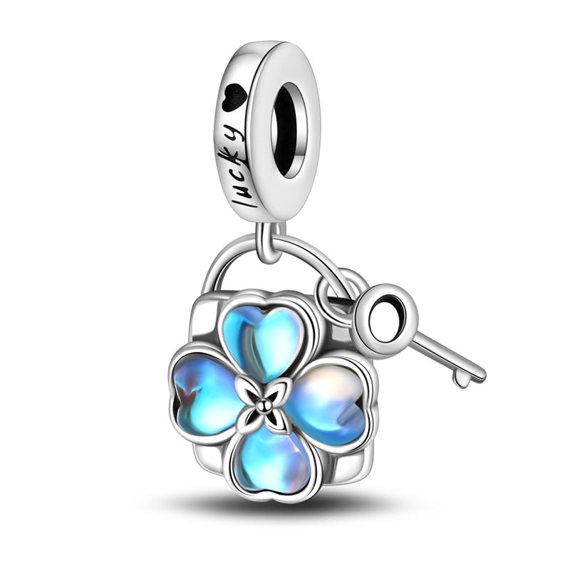 Retro Heart Lock Key Pendant Accessory for Unique Style