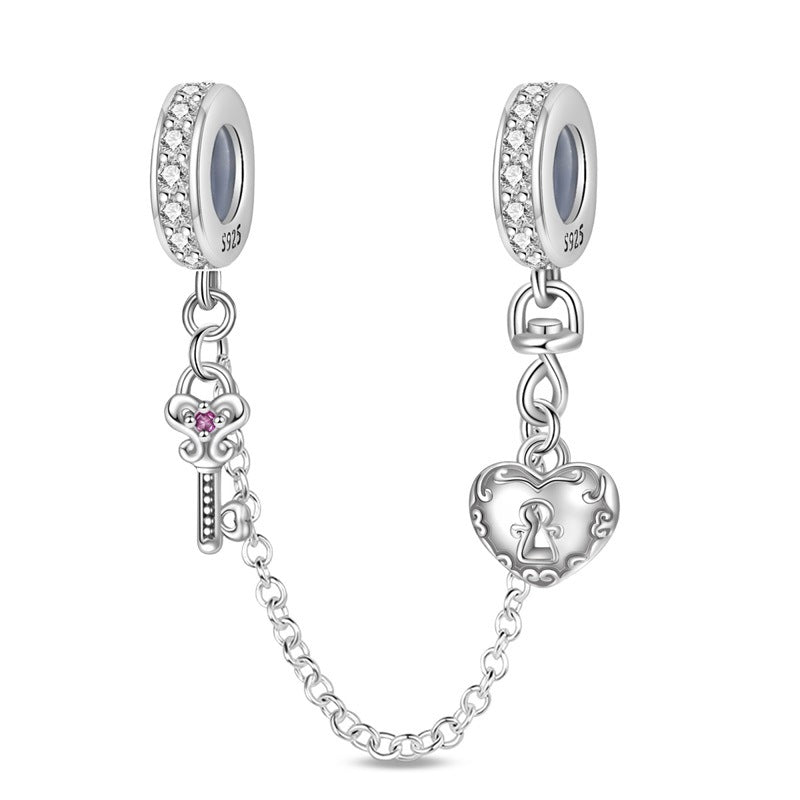 Retro Heart Lock Key Pendant Accessory for Unique Style