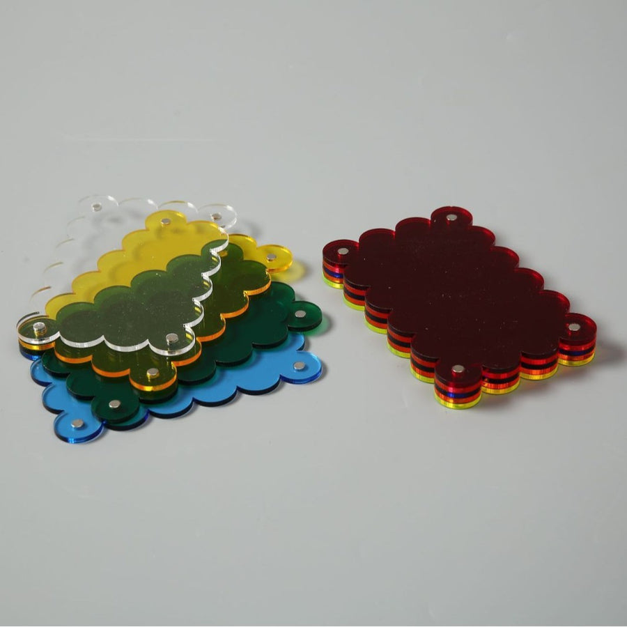 Acrylic Magnetic Photo Frame with Wavy Edges - Stylish Display