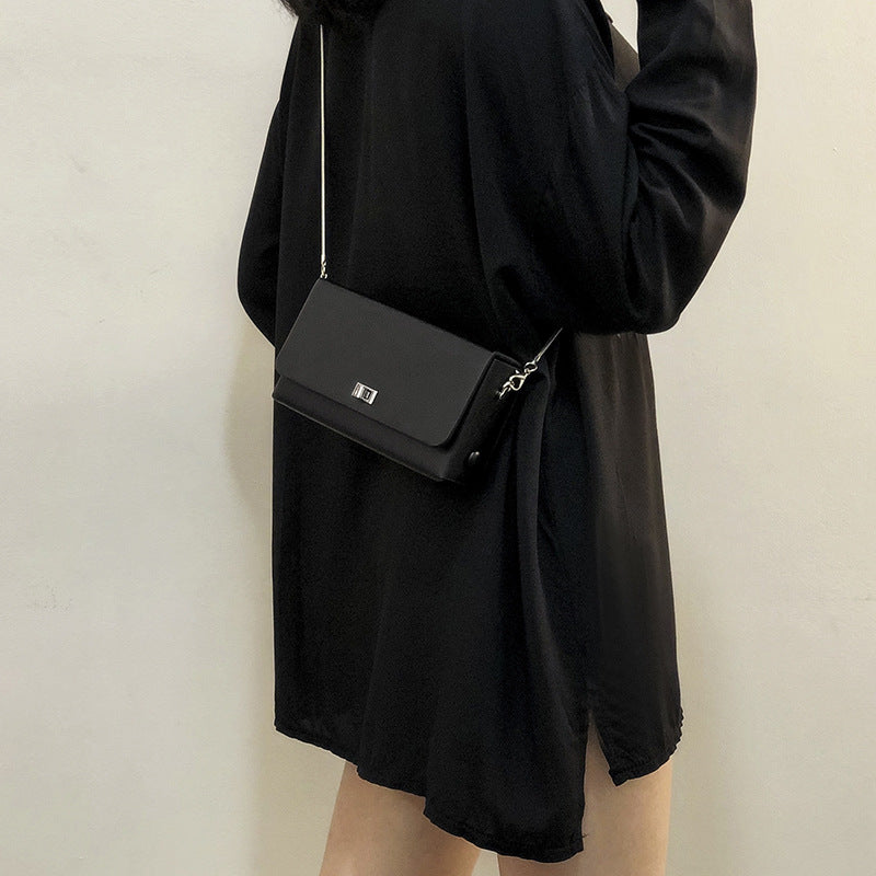 Womens Chain Crossbody Phone Bag - Versatile and Trendy