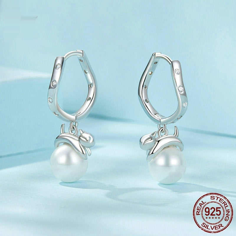 S925 Sterling Silver Cat Shape Pearl Ear Clips - Trendy Sectioning Clips