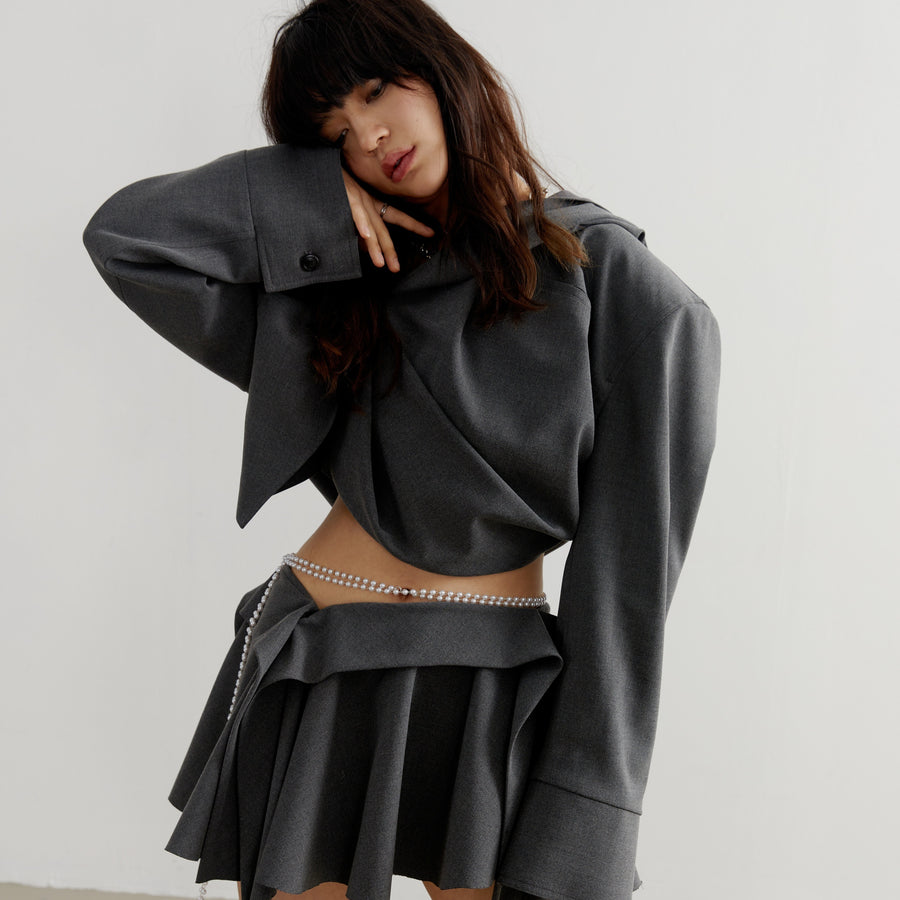 Elegant Dark Gray Tailored Pleated Hooded Short Coat