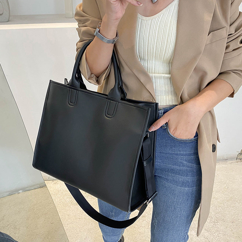 Large-Capacity Commuter Handbag - Stylish Crossbody & Shoulder Bag