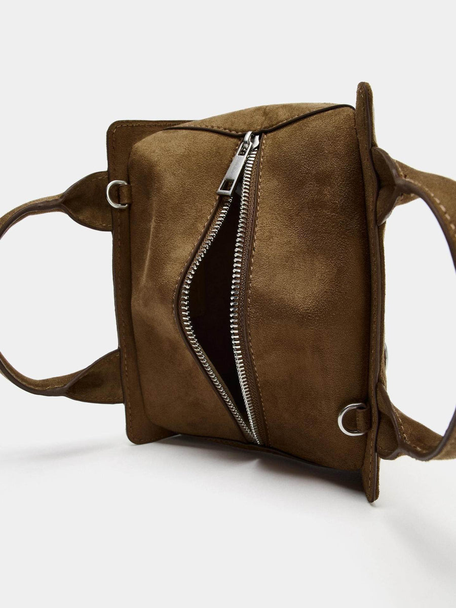 Fashionable Rivet-Embellished Punk Handbag for Commuters