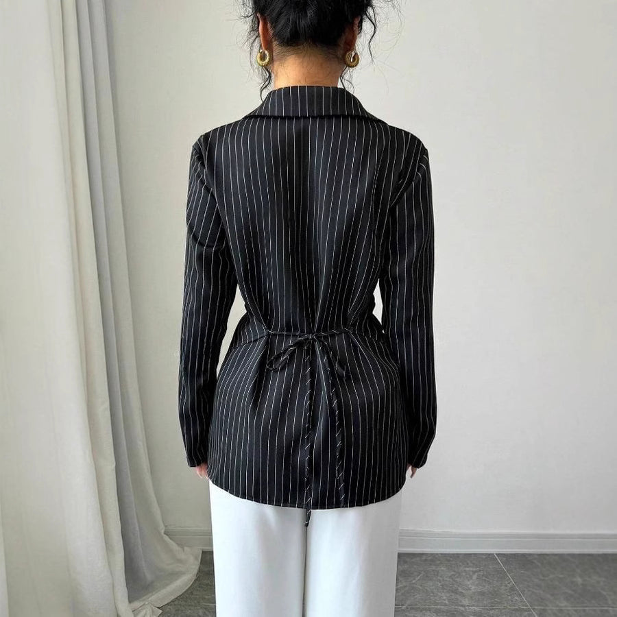 Stylish and Elegant Long-sleeve Button-down Blouse for Women