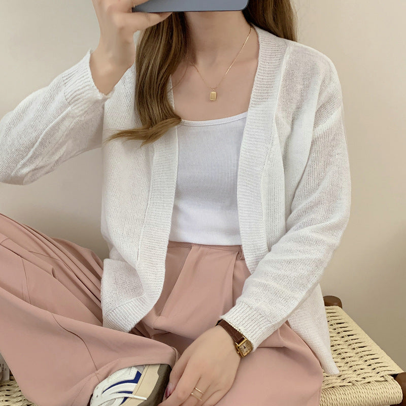 Lightweight Cardigan: Your Go-To Knitted Coat