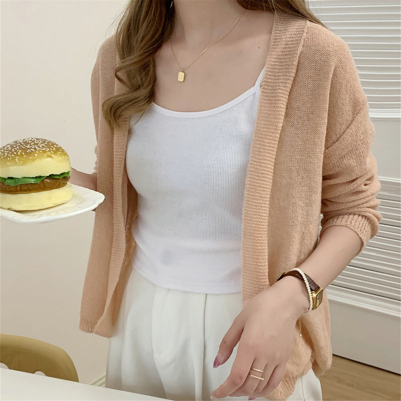 Lightweight Cardigan: Your Go-To Knitted Coat