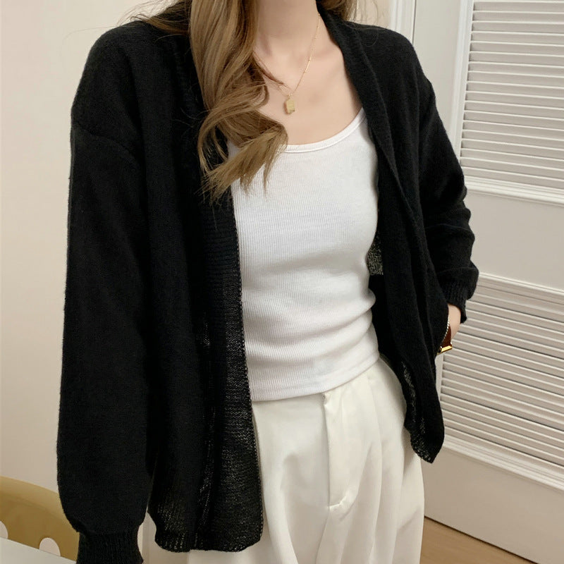 Lightweight Cardigan: Your Go-To Knitted Coat