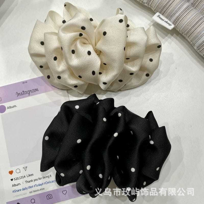 Pleated Fluffy Cloud-shaped Claw Clip with Polka Dots