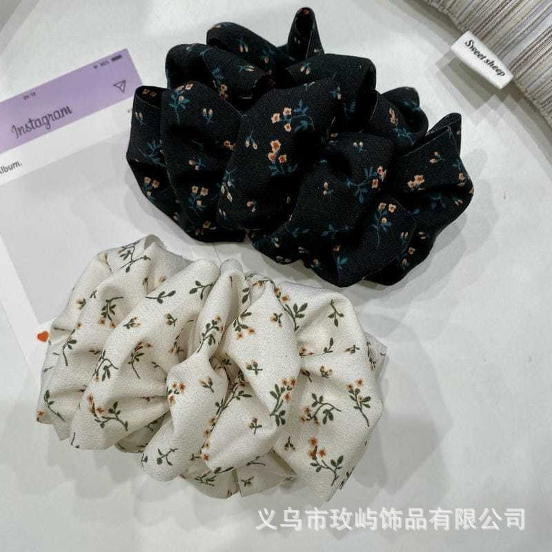 Pleated Fluffy Cloud-shaped Claw Clip with Polka Dots