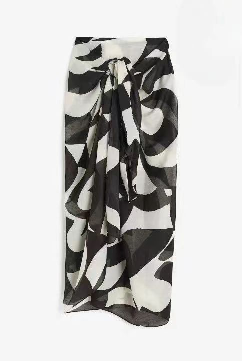 Womens Beach Vacation Chiffon Skirt in Black and White Print