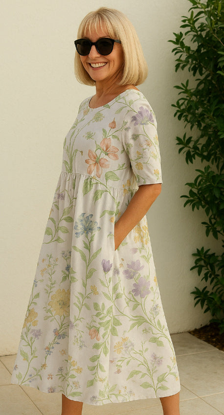 Fashionable Large Wide-cut Women's Dress with Digital Print