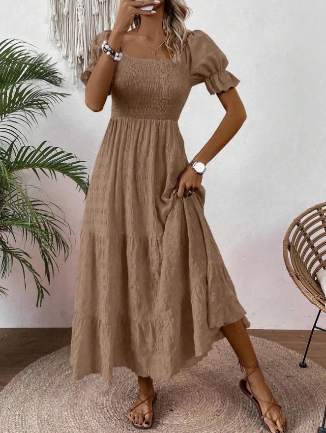 Square-neck Waist-cinched Elegant Short-sleeved Dress