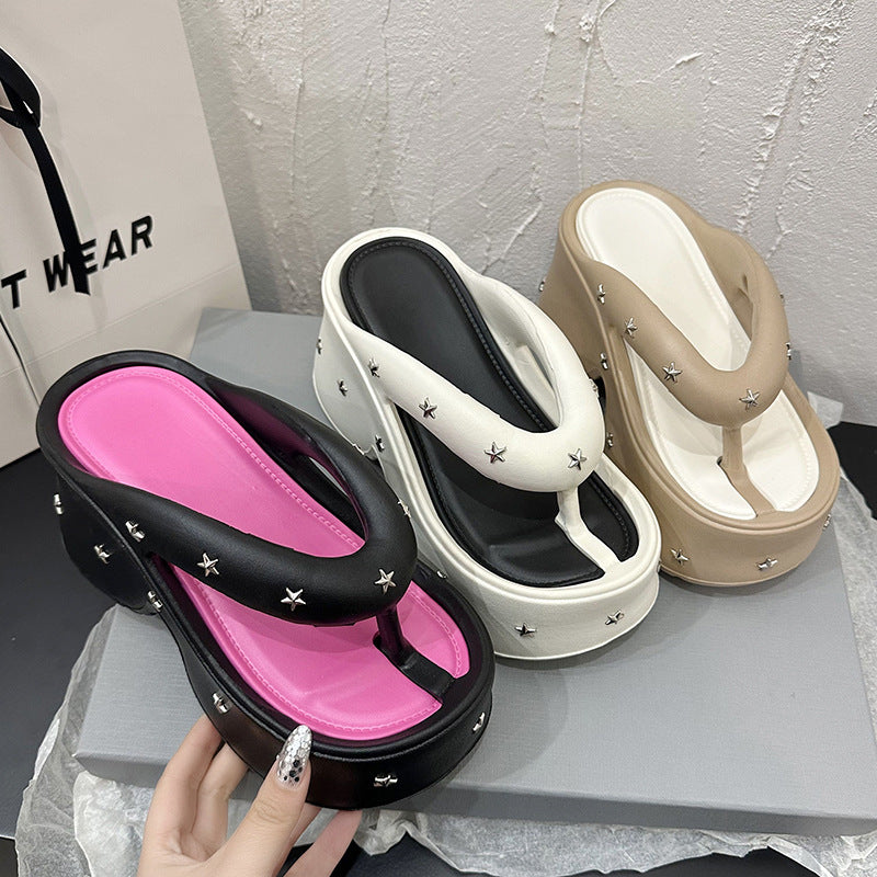Fashionable Thick-Soled Flip-Flops for Women - Perfect for Outdoor Wear