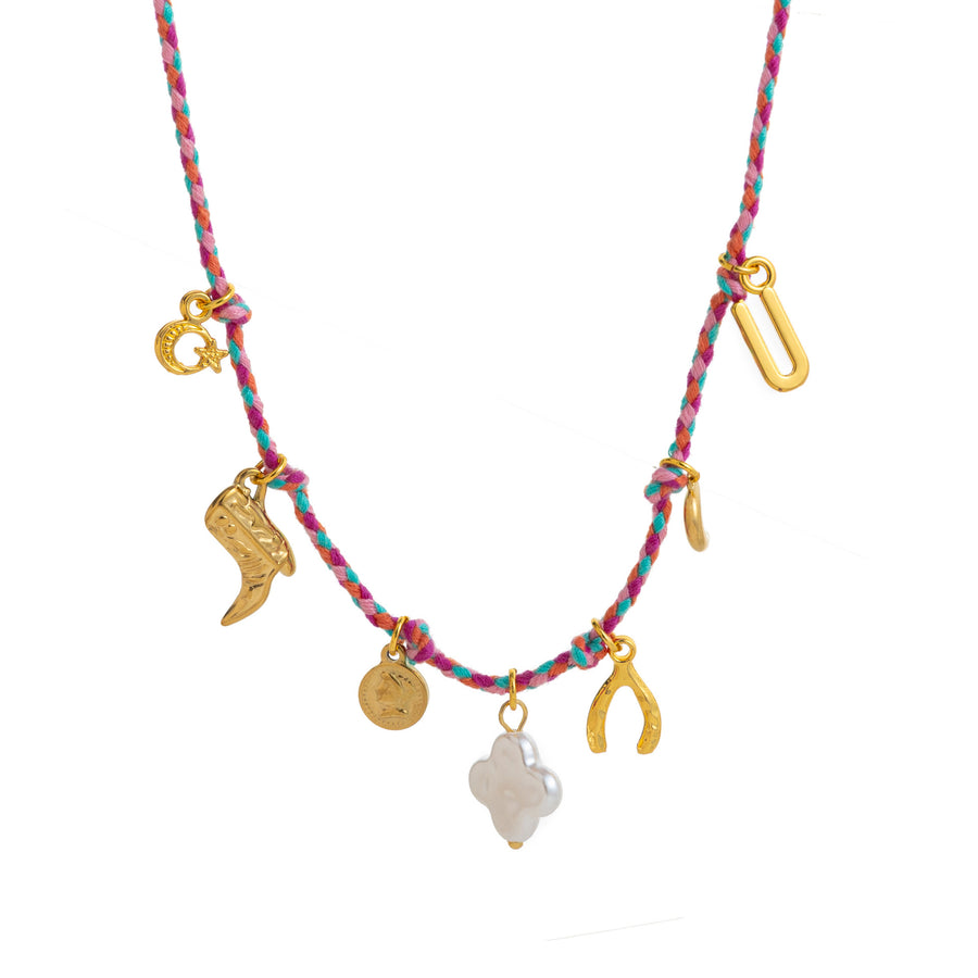 Fashionable 18K Gold Letter Necklace for Every Occasion