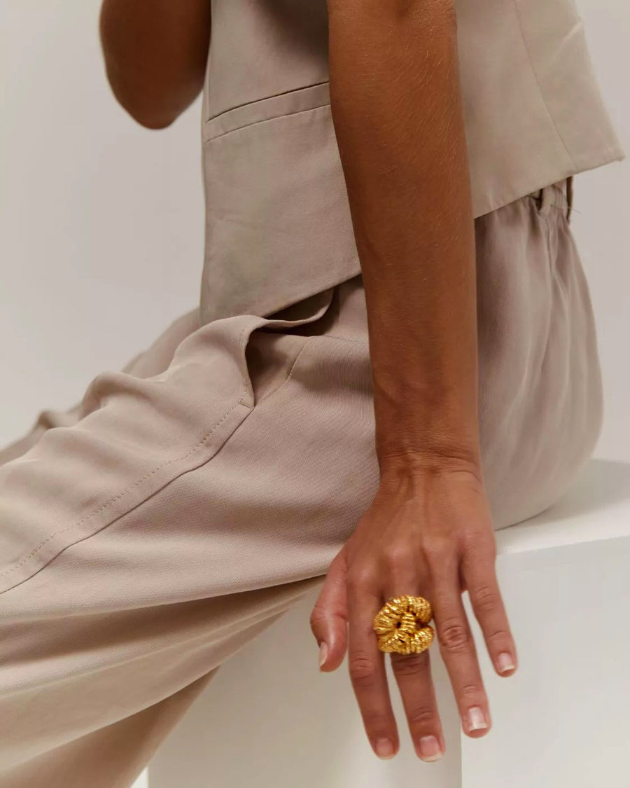 18K Gold Vintage Geometric Statement Ring - Unique Style