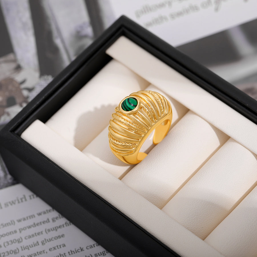 18K Gold Malachite Ring for Women - Elegant & Unique