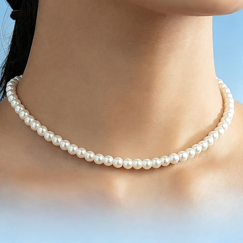 Simple and Casual Pearl Clavicle Necklace for Women