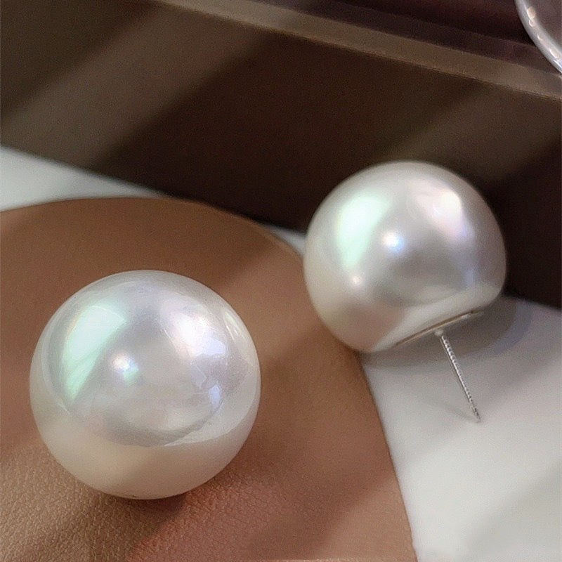Retro Oversized Bread-shaped Stud Earrings for Trendy Look