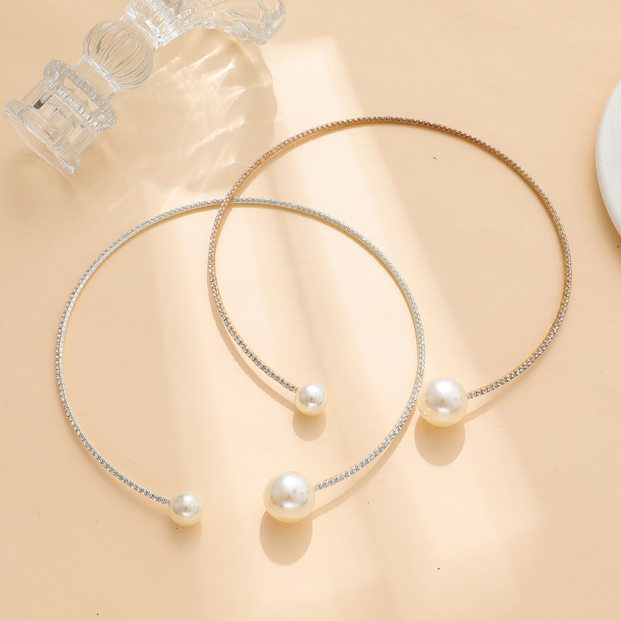 Elegant Silver-plated Collar-style Bracelet for Women