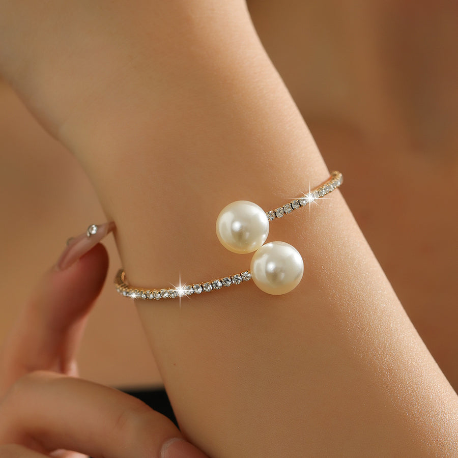 Elegant Silver-plated Collar-style Bracelet for Women