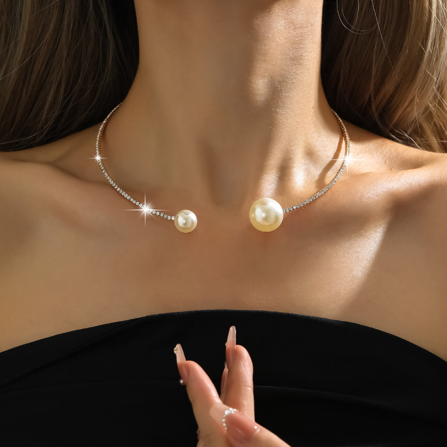 Elegant Silver-plated Collar-style Bracelet for Women