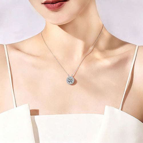 Womens White Diamond Pendant Choker Necklace - Elegant Style