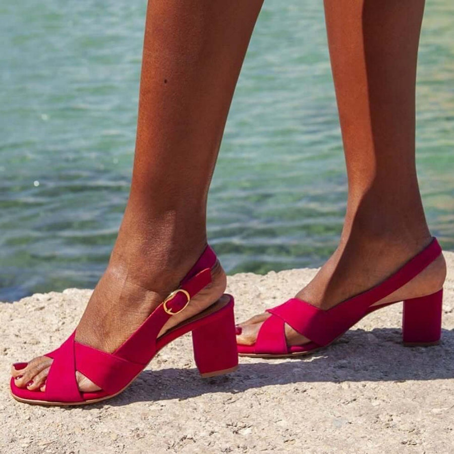 Plus-size Suede Open-toe Sandals for Trendy Comfort