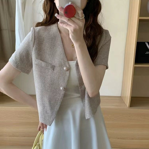 Chic Cropped French-style Blouse for Fashionable Socialites