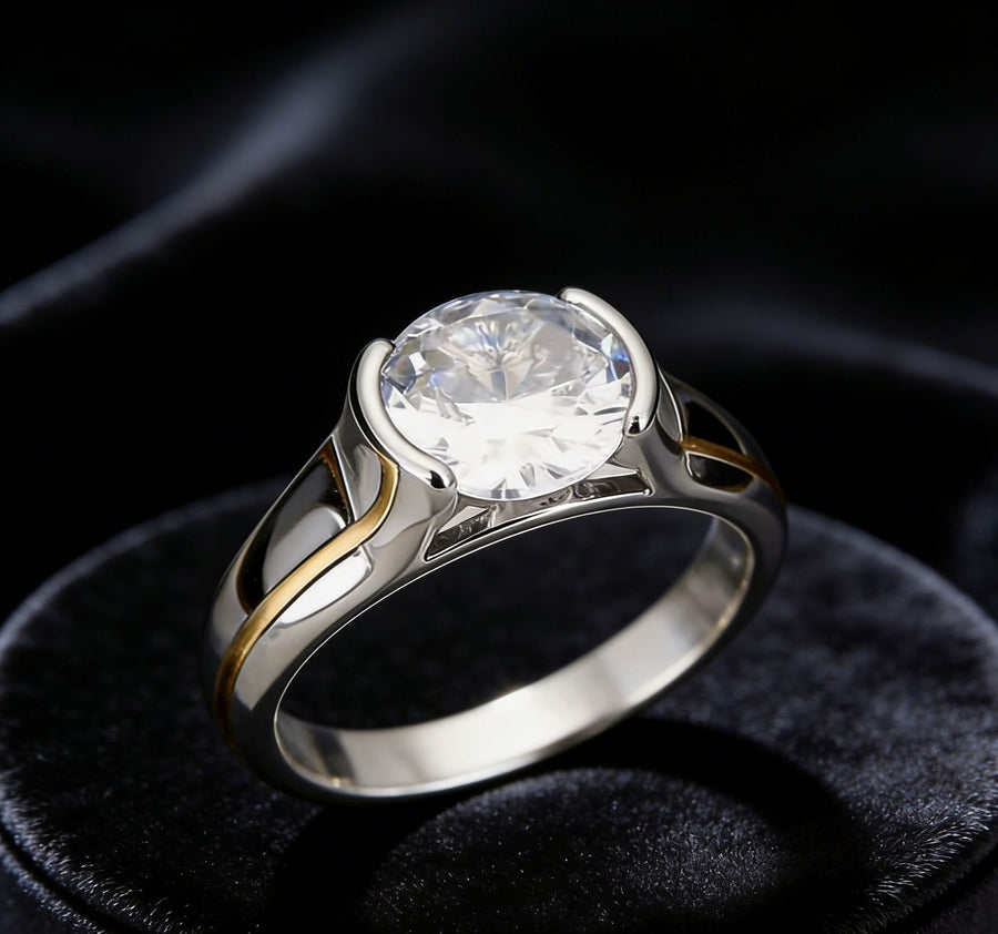 Elegant Diamond-studded Zircon Ring for Women