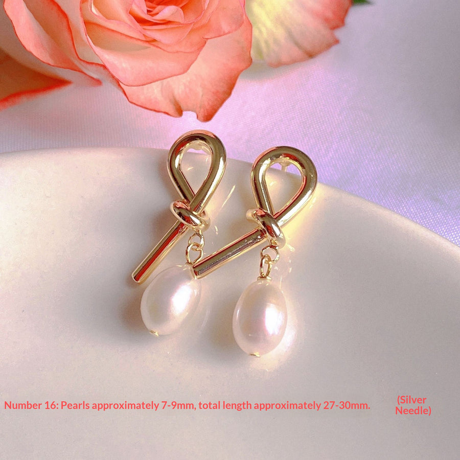 New Natural Freshwater Pearl Stud Earrings - Elegant & Timeless