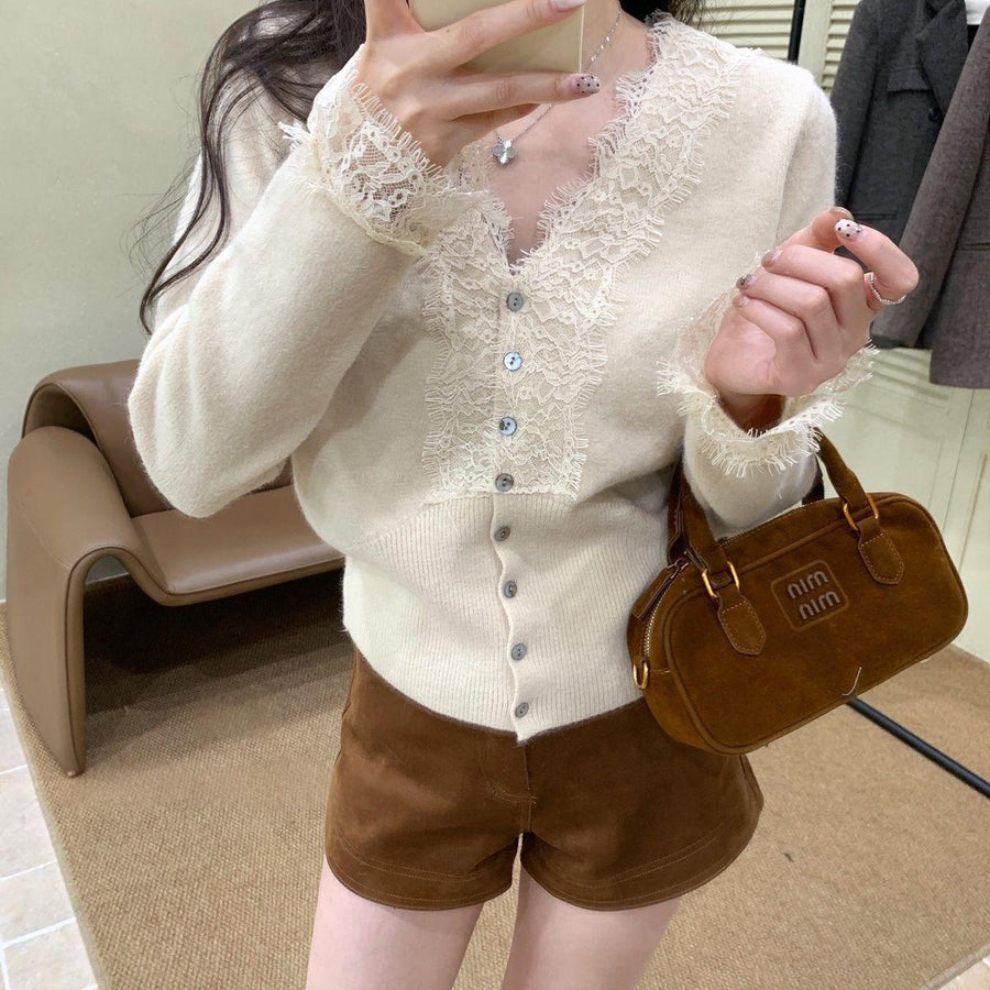 Figure-Flattering Lace-Panel Knit Long-Sleeve T-Shirt