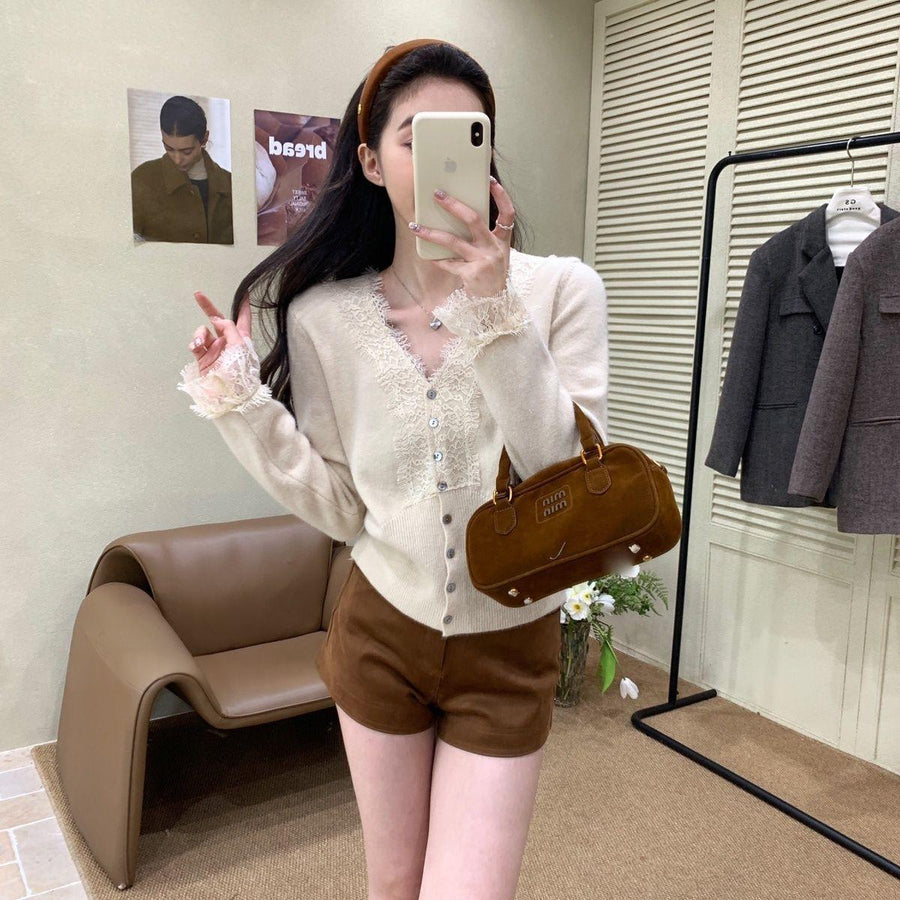 Figure-Flattering Lace-Panel Knit Long-Sleeve T-Shirt