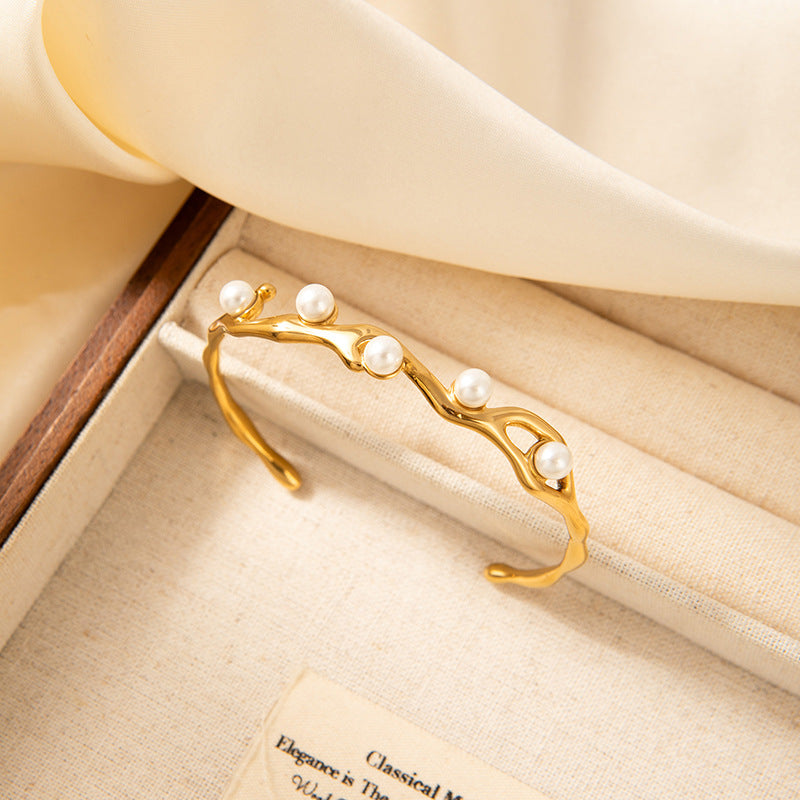 Pearlaccented Open-ended Titanium Steel Bracelet That Won't Fade