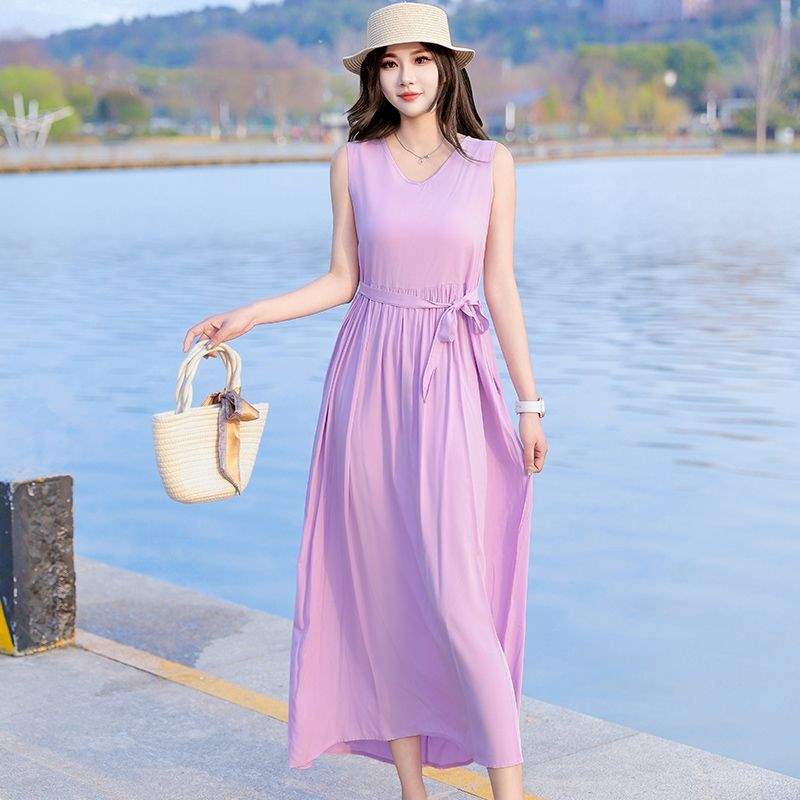 Plus-size Loose-fit Floral Slip Dress That Flatters