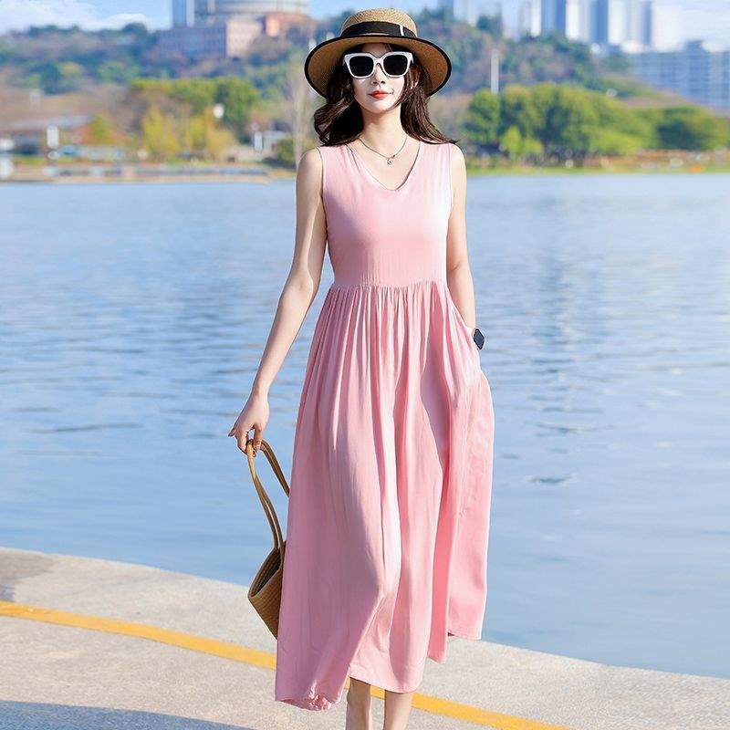 Plus-size Loose-fit Floral Slip Dress That Flatters