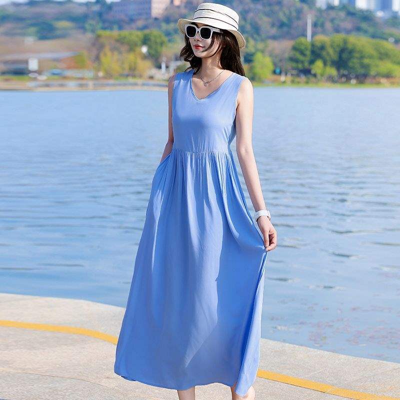 Plus-size Loose-fit Floral Slip Dress That Flatters