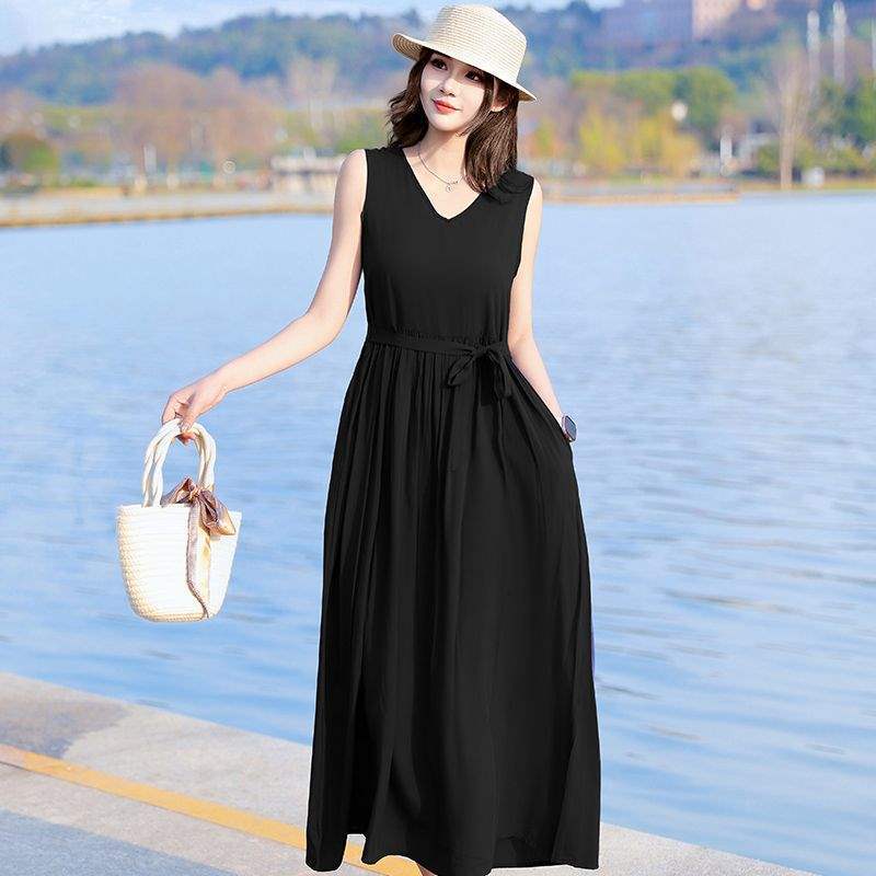 Plus-size Loose-fit Floral Slip Dress That Flatters