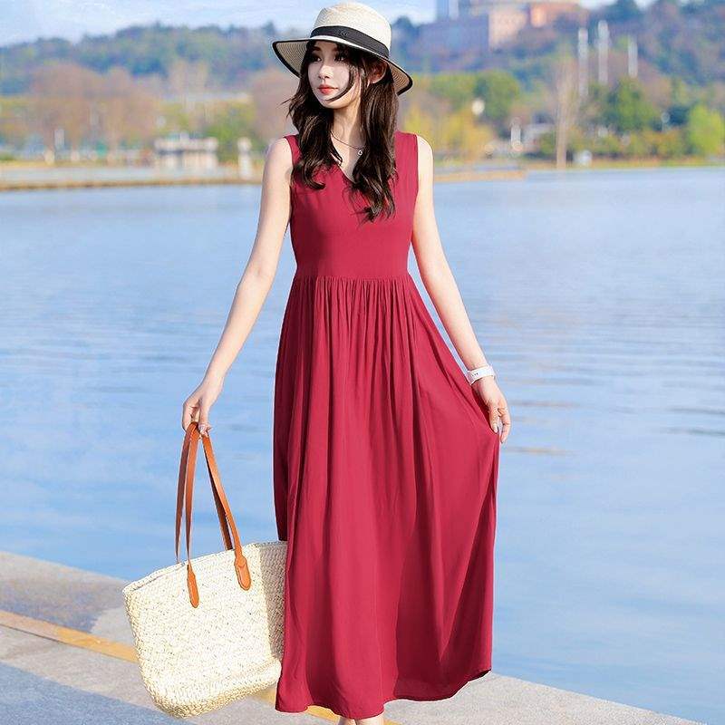 Plus-size Loose-fit Floral Slip Dress That Flatters