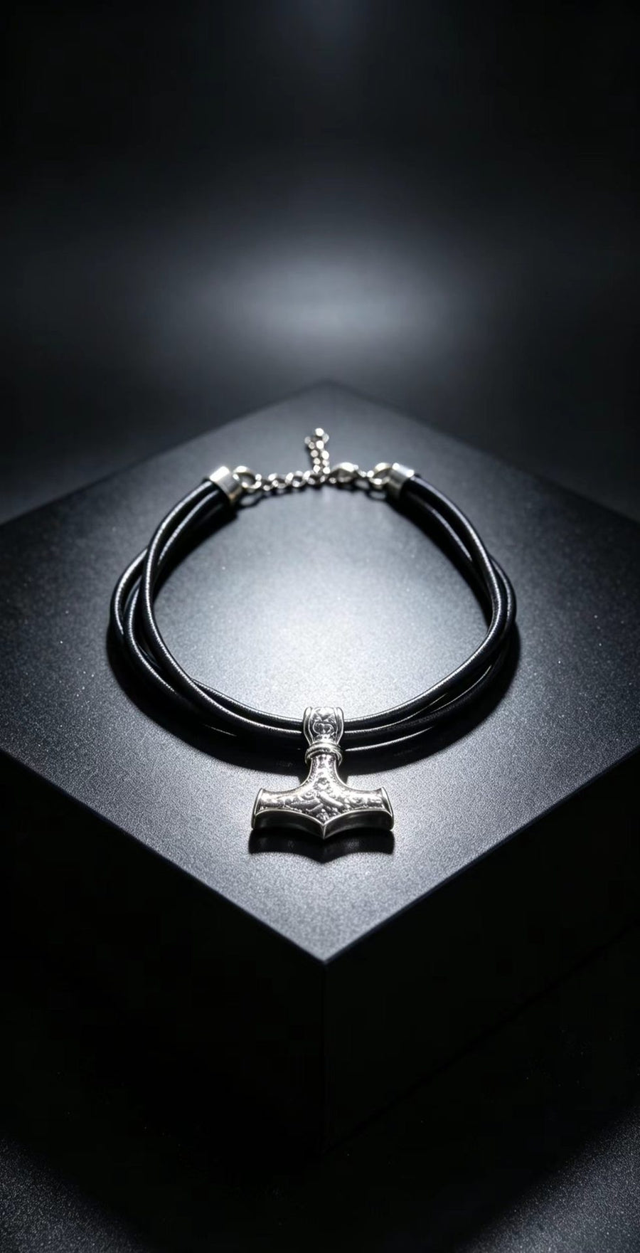 Vintage Nordic Thors Hammer Pendant Leather Rope Necklace