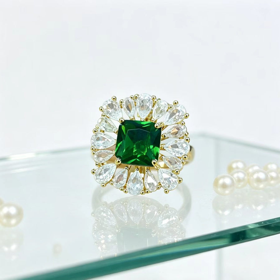 Fashionable Gemstone Ring with European and American Style