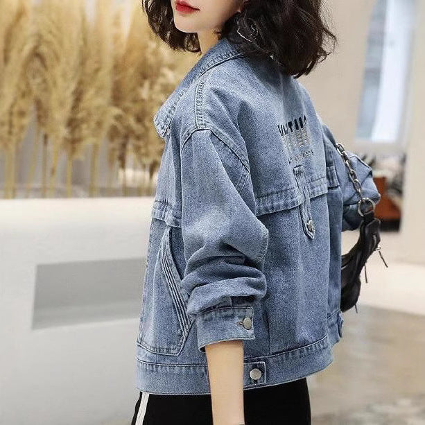Korean-style Loose-fitting Denim Jacket for Fashionable Look