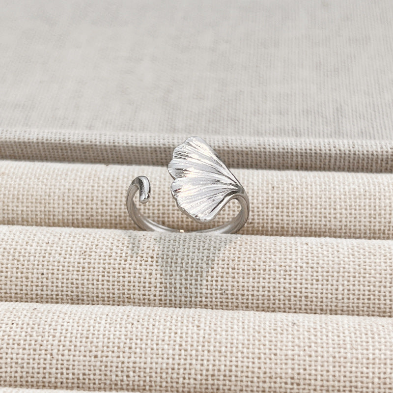 Colorfast Hollowed-out Heart Ring for Women - Trendy Accessory